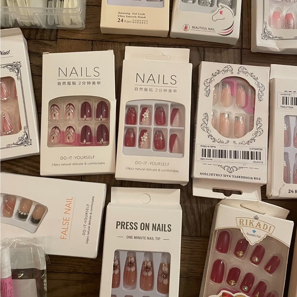 Bundle of false nails - Picture 7 of 10